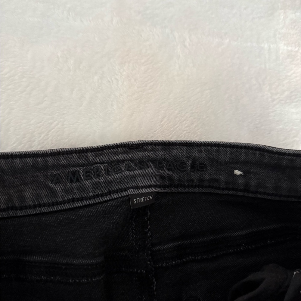 American Eagle Black Stretch Mom Jeans size 2 - Picture 5 of 10